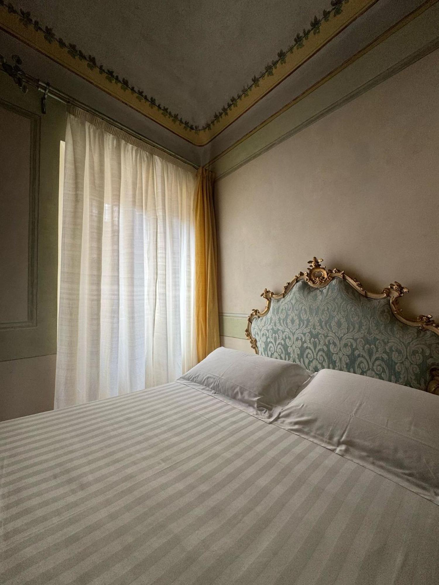 Urbino Apartments - Palazzo Paltroni Studio Екстериор снимка