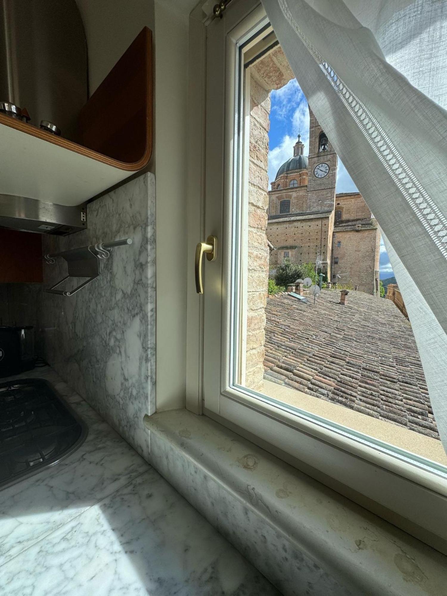 Urbino Apartments - Palazzo Paltroni Studio Екстериор снимка